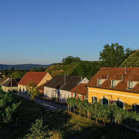Gaestehaus Familie Trachsler Guest house *