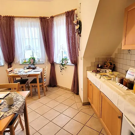 Guest house Gaestehaus Familie Trachsler Rohrendorf bei Krems