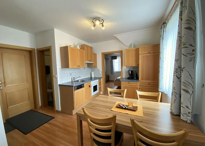 Guest house Gaestehaus Familie Trachsler 3*